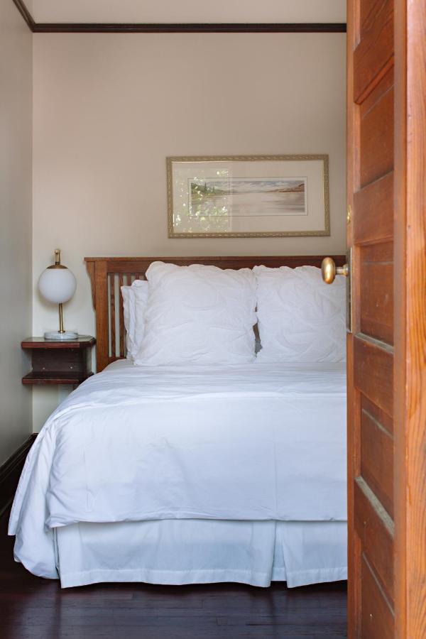 Naramata Inn Bagian luar foto